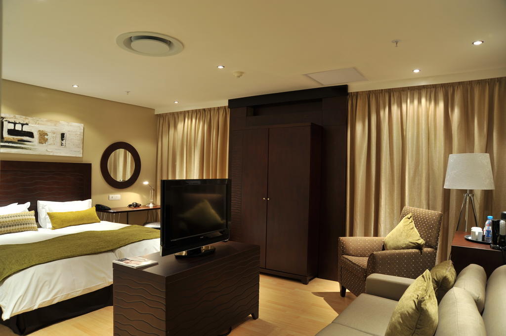 קמפטון פארק Protea Hotel By Marriott Transit O.R. Tambo Airport מראה חיצוני תמונה