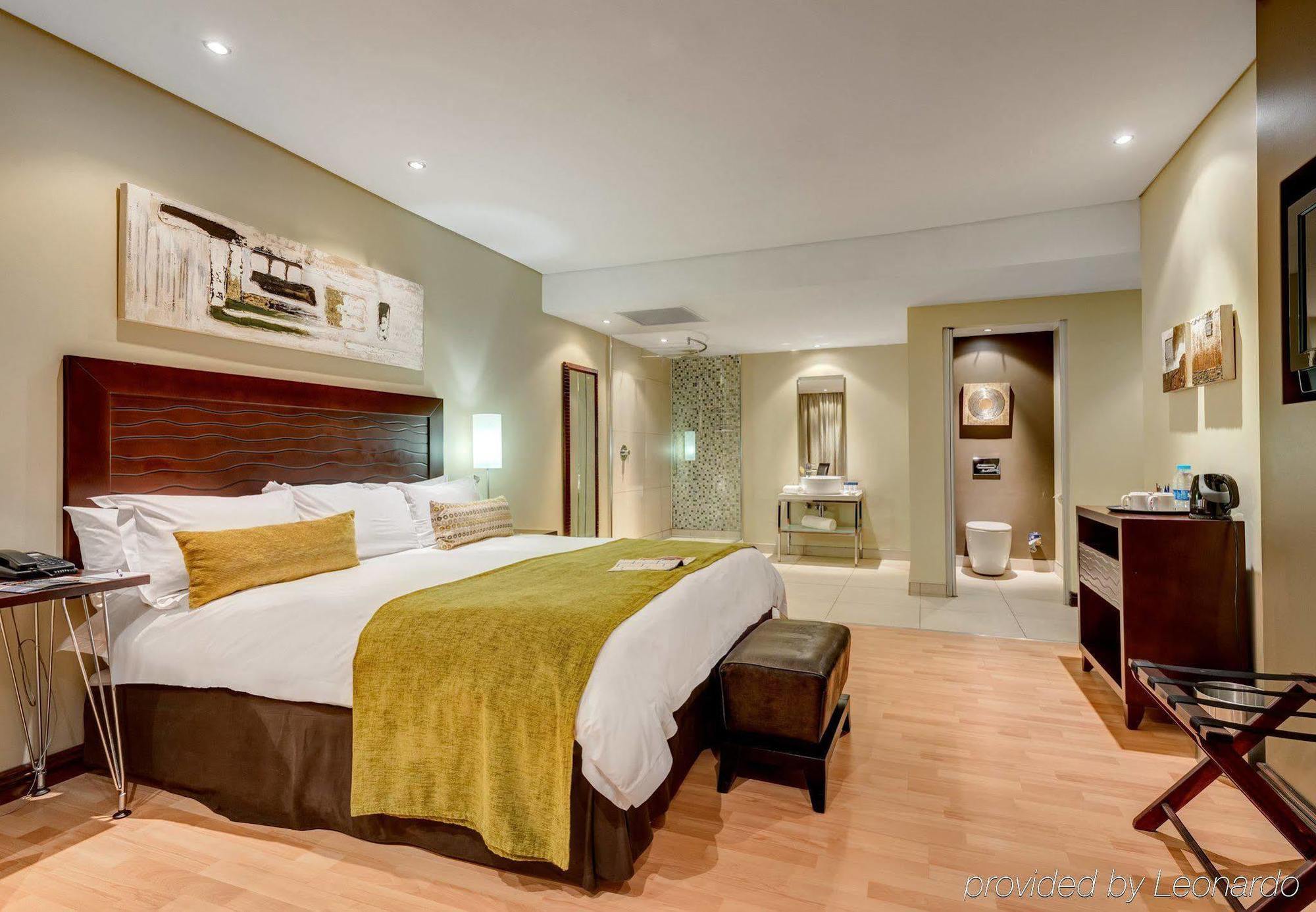 קמפטון פארק Protea Hotel By Marriott Transit O.R. Tambo Airport מראה חיצוני תמונה