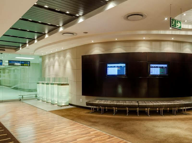 קמפטון פארק Protea Hotel By Marriott Transit O.R. Tambo Airport מראה חיצוני תמונה