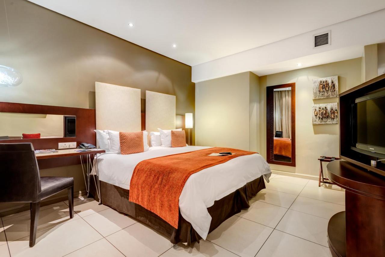 קמפטון פארק Protea Hotel By Marriott Transit O.R. Tambo Airport מראה חיצוני תמונה